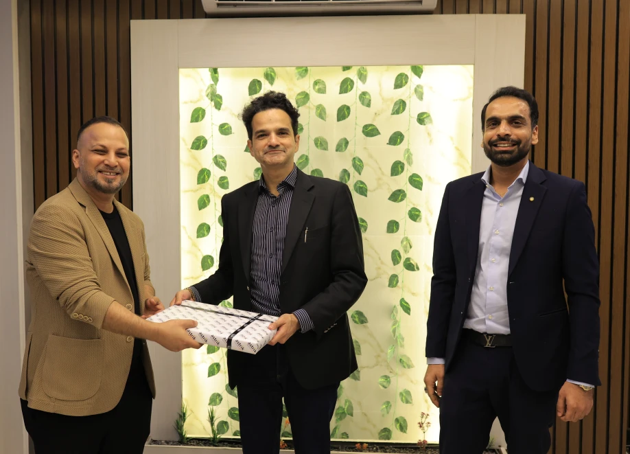 Sindh Chief Minister’s Special Assistant for Science & IT, Ali Rashid, Visits Astrik to Discuss AI and Innovation