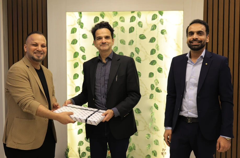 Sindh Chief Minister’s Special Assistant for Science & IT, Ali Rashid, Visits Astrik to Discuss AI and Innovation